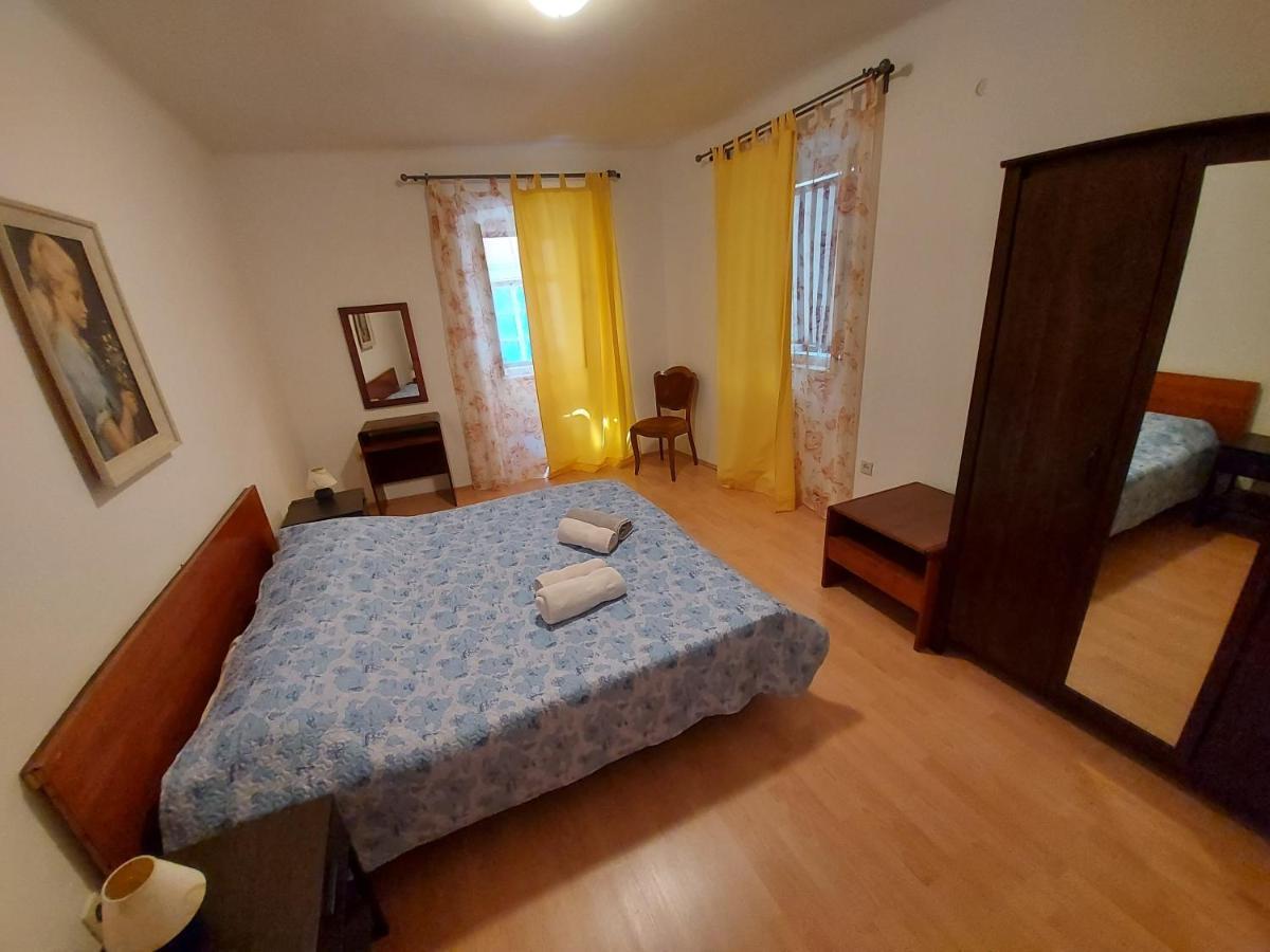 Guesthouse Boris Лабин Экстерьер фото