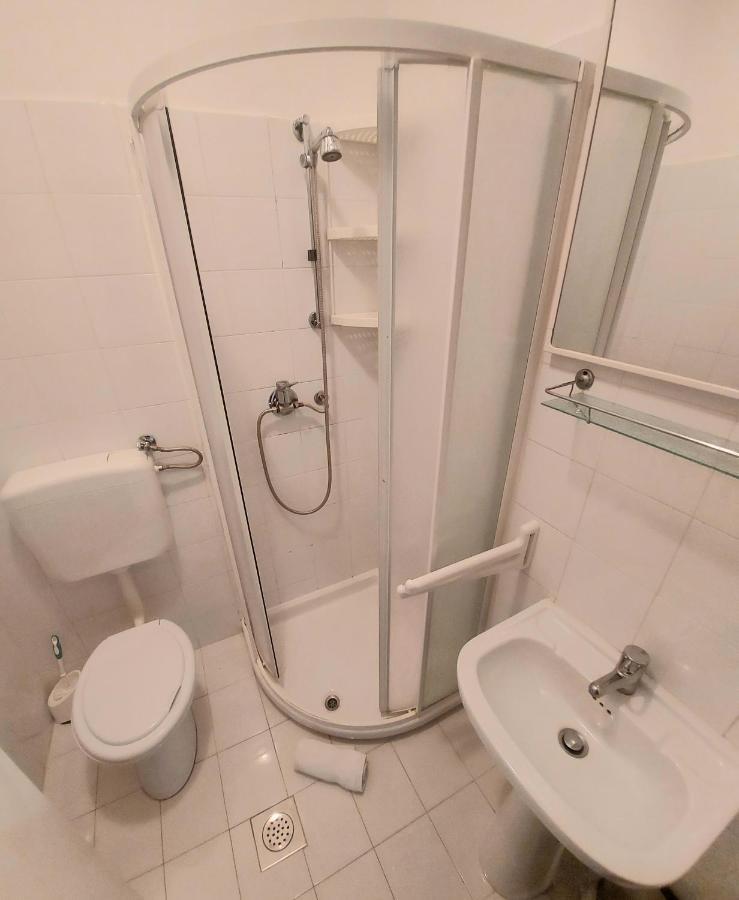 Guesthouse Boris Лабин Экстерьер фото